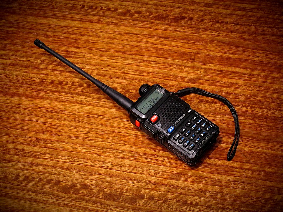 does series 3 have walkie talkie