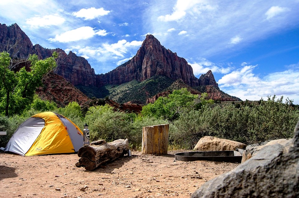 What to Bring Camping: What You Need to Take for an Enjoyable Trip