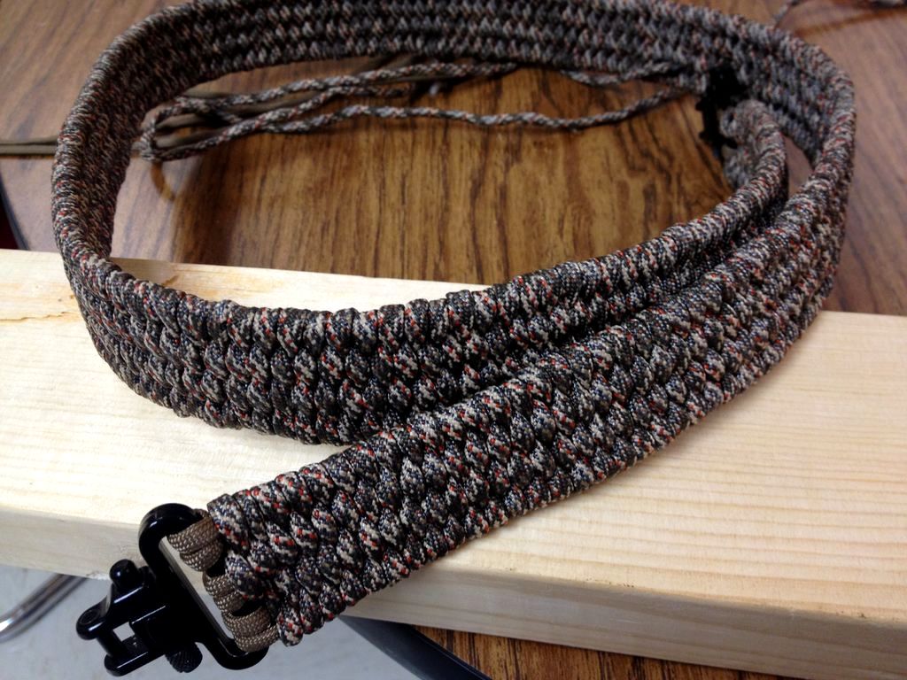 Paracord Braiding DIY Instructions + Basic Paracord Projects
