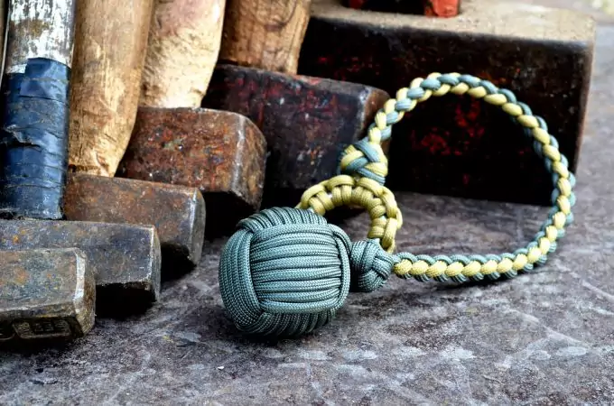 Paracord Knots