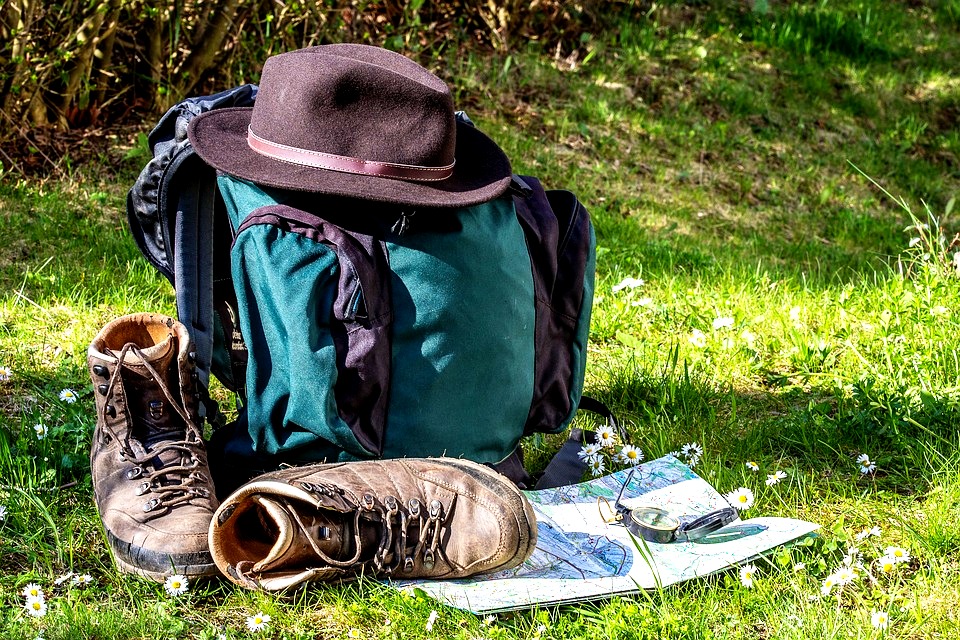 things to put in survival backpack