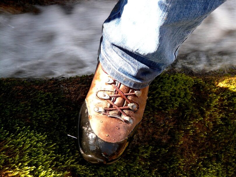 hiking boots that can get wet