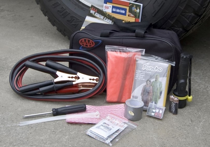 Emergency kit for car