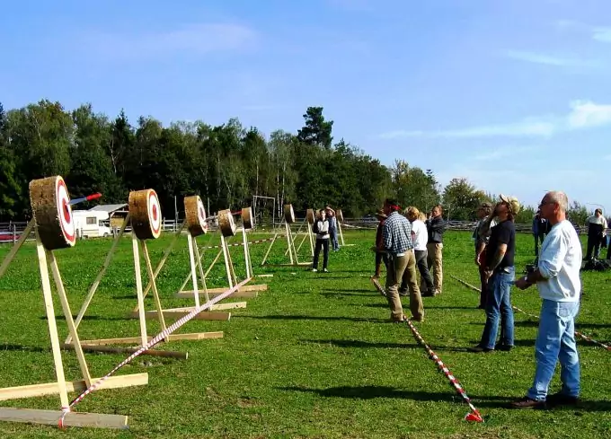 Knife Throwing