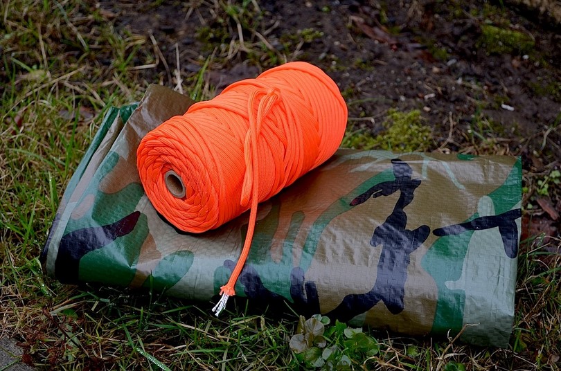 Paracord fot tent