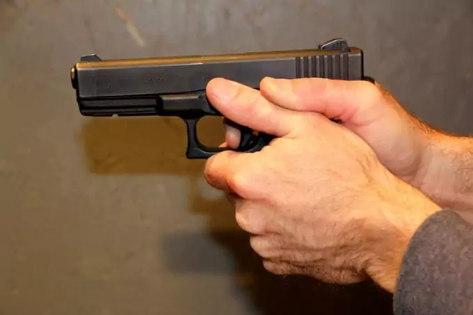 Top 10 Handguns The Handgun Aficionados Guide 9864