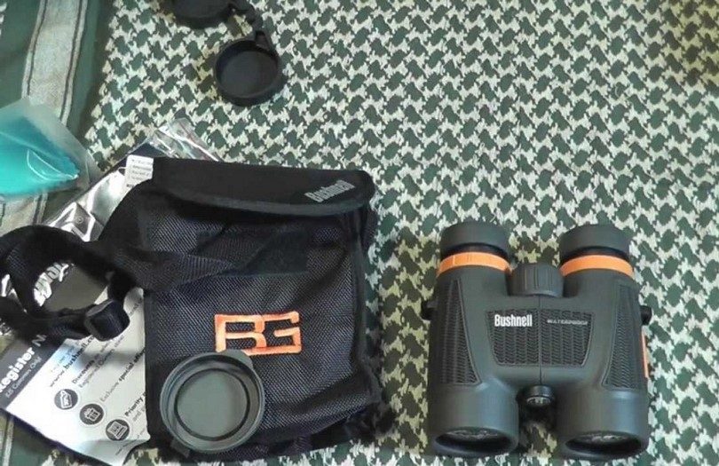 Bushnell Bear Grylls 8x25mm Compact Roof Prism binoculars