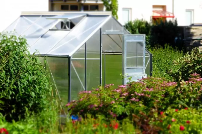 Independent Greenhouse