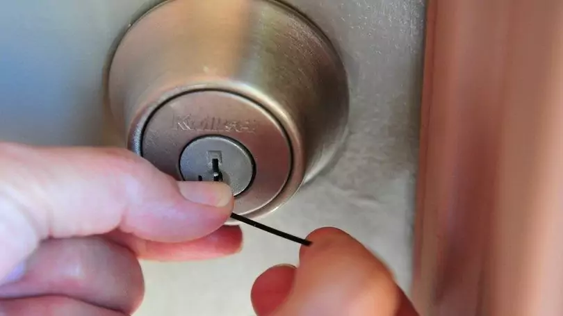 How to Pick an Inside Door Lock