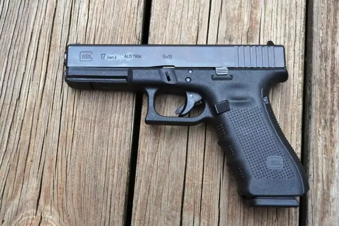 Glock 17