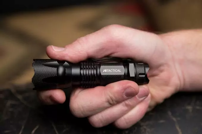 J5 Tactical V1-PRO Flashlight