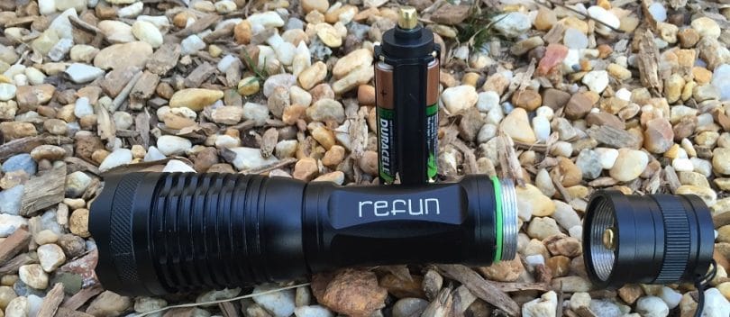 Refun rechargeable flashlight