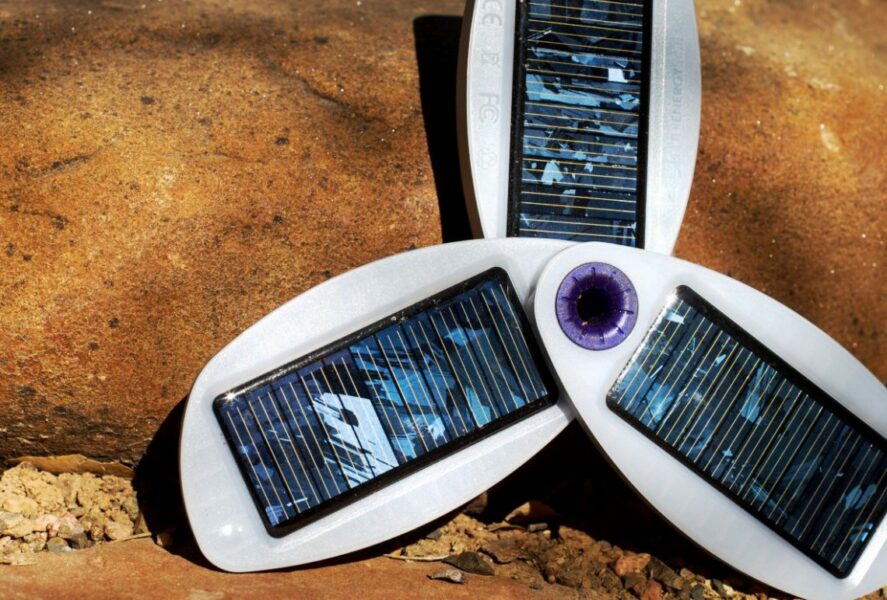 Best Solar Phone Charger Power When You Need It! SurvivalMastery