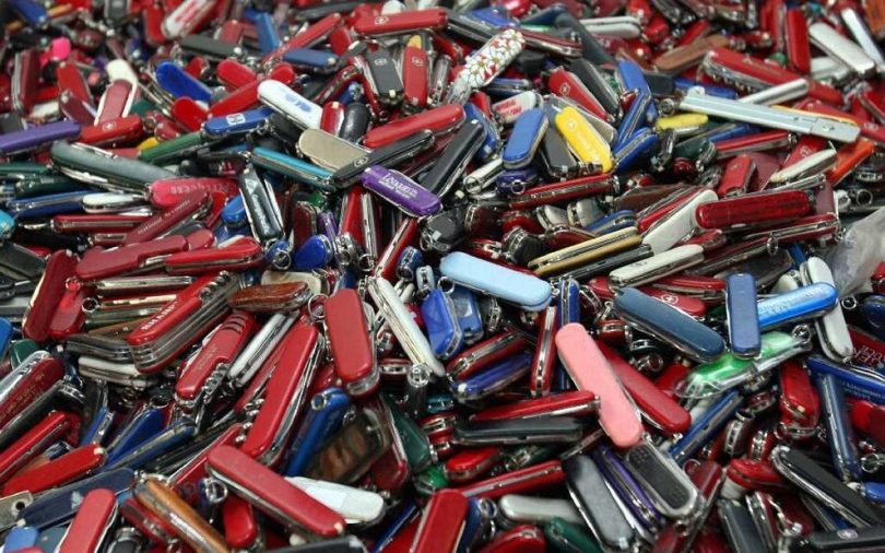 a lot of pocket knives