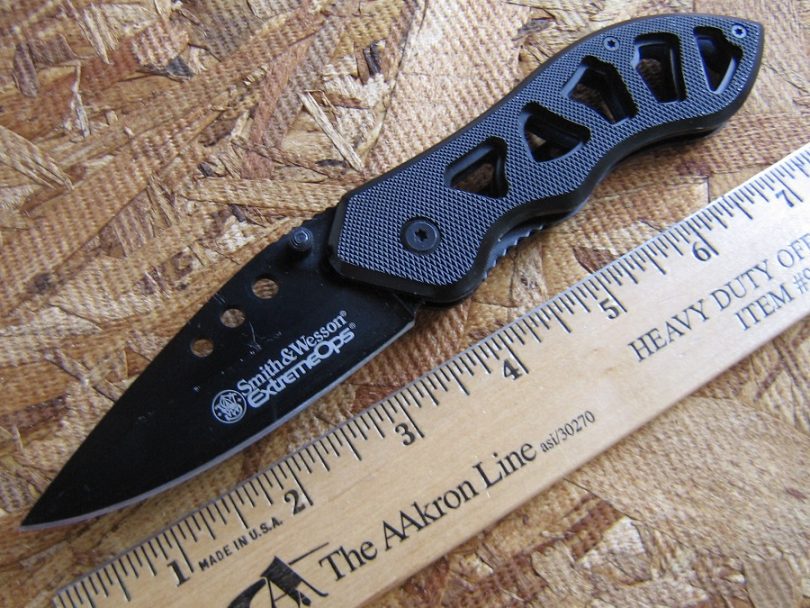 Smith and Wesson Extreme Pocket Knife