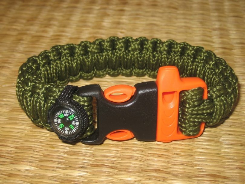 Aid & Prep Paracord Survival Bracelet