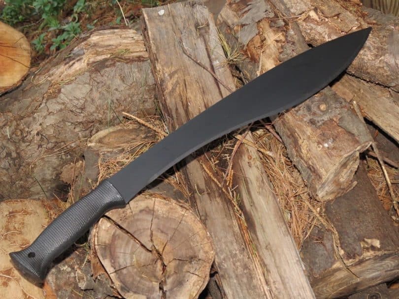 Kukri machete