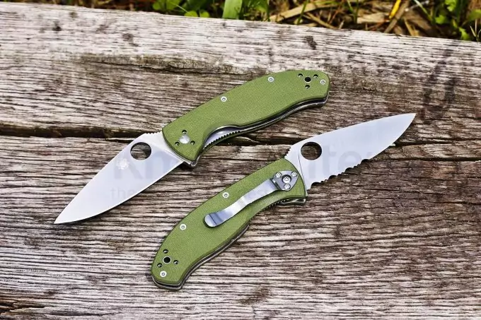 Spyderco Tenacious PlainEdge Knife