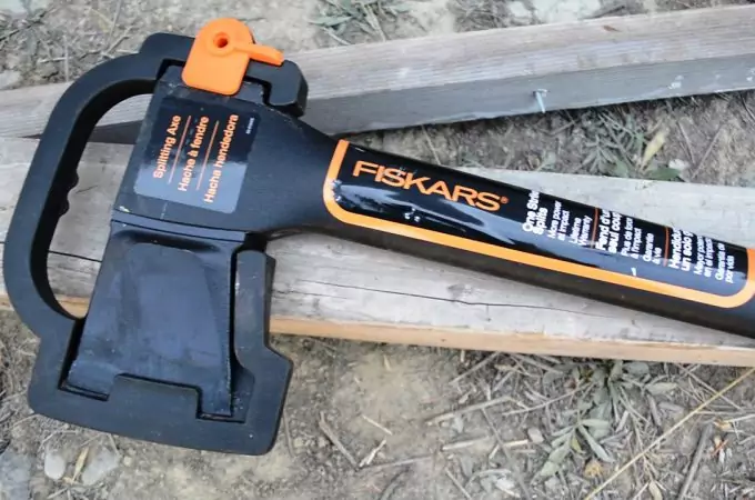 Fiskars X27 Super Splitting Axe