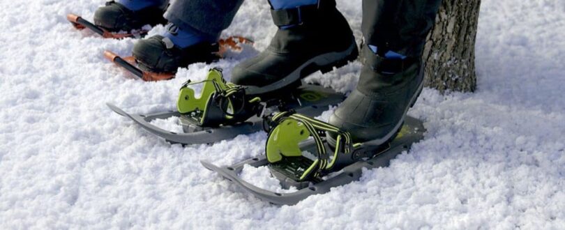 How to Choose Snowshoes