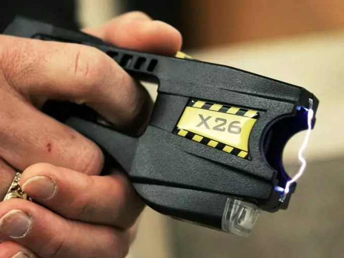 How to Use Stun Gun